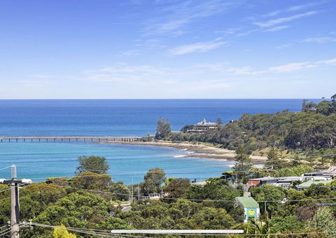 Bay Views Lorne - Australia Accommodation 1