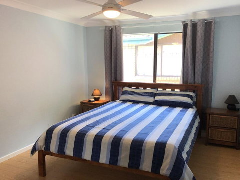 Baydream' 13 Pirralea Parade - Pet Friendly, Aircon, Boat Parking - Australia Accommodation 3