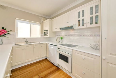 Bayview Towers, Unit 1/15 Victoria Parade - Australia Accommodation 3