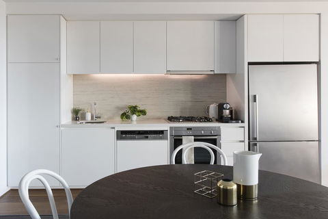 Beach Apartment Port Melbourne - Australia Accommodation 1
