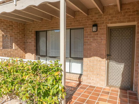 Beach Chalet 3 - Australia Accommodation 2