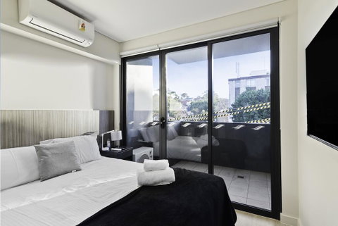 BEACH LOCATION STUDIO // CLOVELLY 2 - Australia Accommodation 3