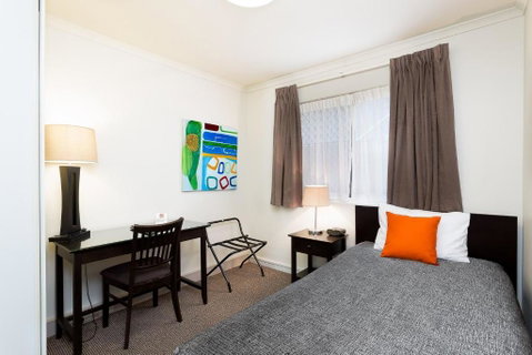 Redcliffe Motor Inn - Australia Accommodation 1