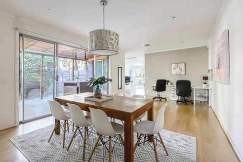 Ringtail Retreat - Contemporary Family Comforts - Australia Accommodation 1