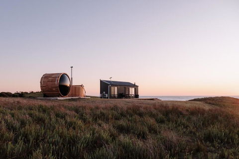 Red Rock Hut, King Island - Australia Accommodation 0