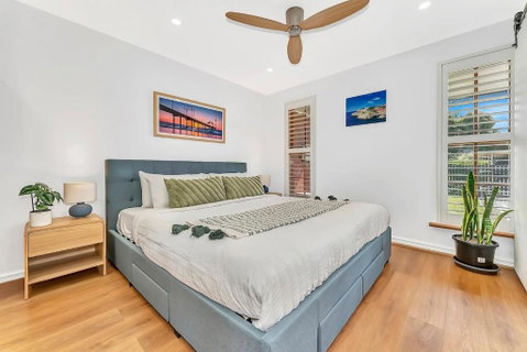 Redbrick Retreat - Generous Coastal Escape - Australia Accommodation 2