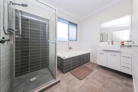 Redcliffe - Australia Accommodation 2