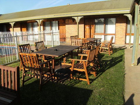 Regency Court Motel - Australia Accommodation 2