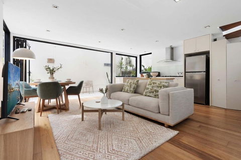 Relaxed Beachside Townhouse - Australia Accommodation 0