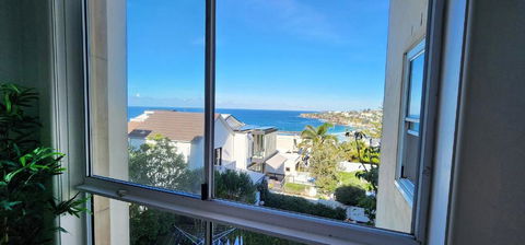 Relaxed Coastal Living With Fantastic Sea Views - Australia Accommodation 1