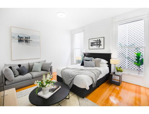 Renovated Studio In Bohemian Area Close To City - Australia Accommodation 0