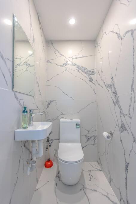 Renovated Vocation Home In Concord - Australia Accommodation 3