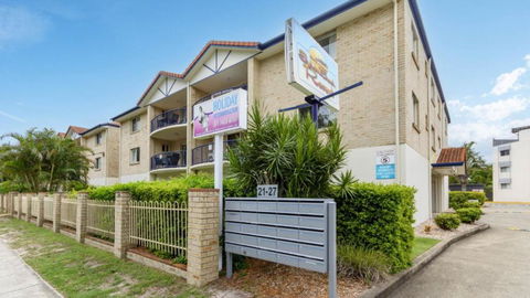 Resort Style Unit Across From The Water - Australia Accommodation 1