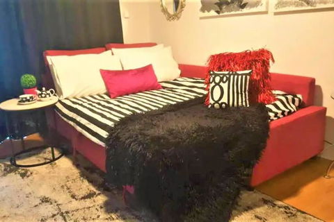 Retro Chic Vibes, Tropical Pool & Prime Location - Australia Accommodation 1