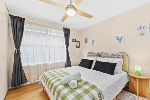 Retro Retreat - Mornington - Australia Accommodation 1