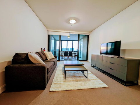 Rhodes Two Bedroom Apartment With Fantastic Water View - Australia Accommodation 2