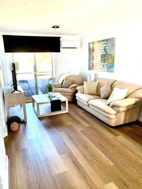 Right In Fremantle - Australia Accommodation 0