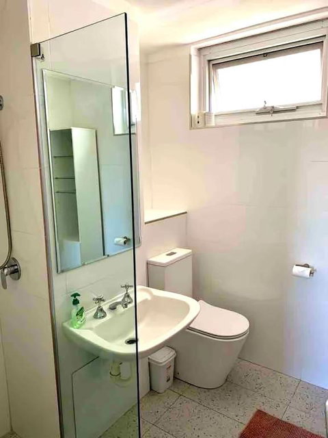 Right In Fremantle - Australia Accommodation 3