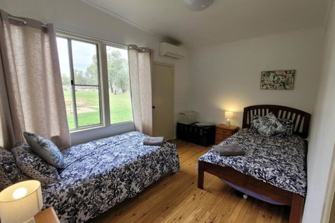 River Cottage - Australia Accommodation 2