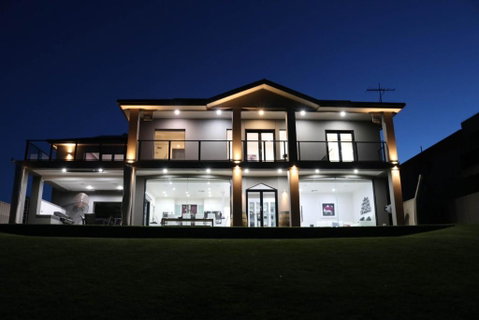River Devine - Australia Accommodation 2