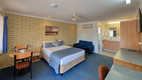 Riverland Motor Inn - Australia Accommodation 2