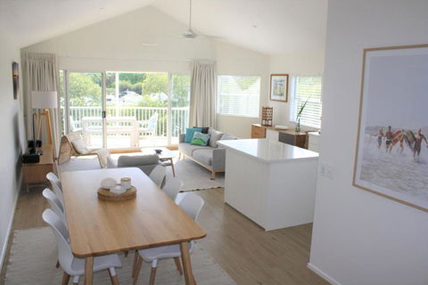 Rivershores - Australia Accommodation 2