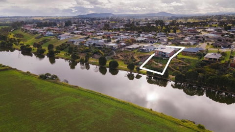 Riverside Haven - Australia Accommodation 1