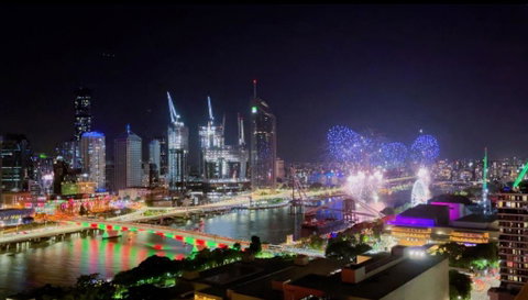 Riverview Haven Prime Spot For NY Fireworks - Australia Accommodation 2