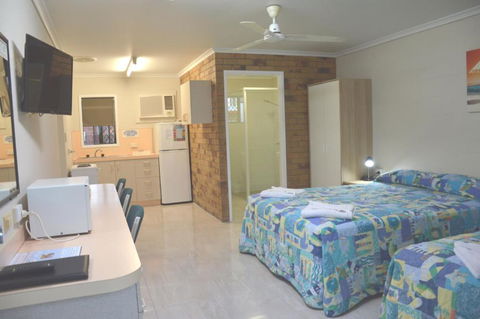 Rover Motel - Australia Accommodation 2