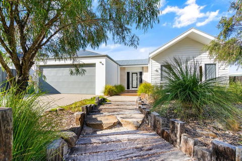 Ryze N Shine I Private Properties - Australia Accommodation 0