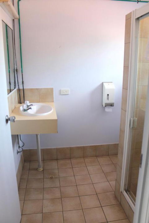 Rocky Glen Hotel Motel Gladstone - Australia Accommodation 2