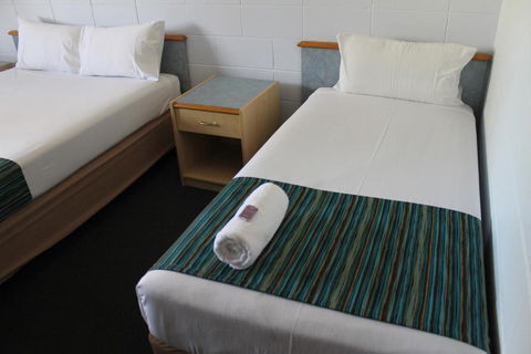 Rocky Glen Hotel Motel Gladstone - Australia Accommodation 3