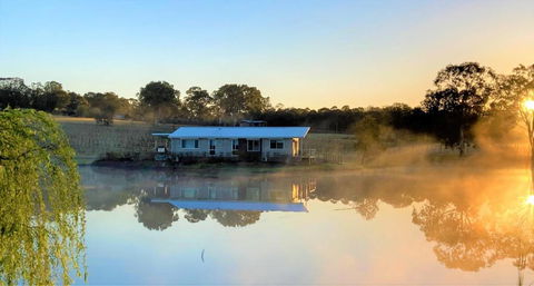 Romantic Lakehouse Set In A Private Vineyard In The Hunter Valley - Australia Accommodation 1