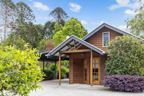 Romantic Lakeview Cottage - Australia Accommodation 1