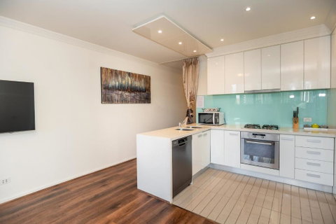 Rome Sky Villa - Australia Accommodation 3