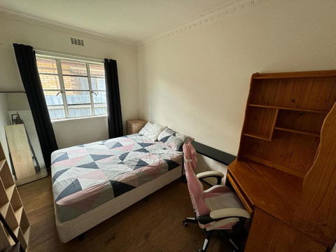 Room Near To Melbourne Airport & Train Station - Australia Accommodation 3