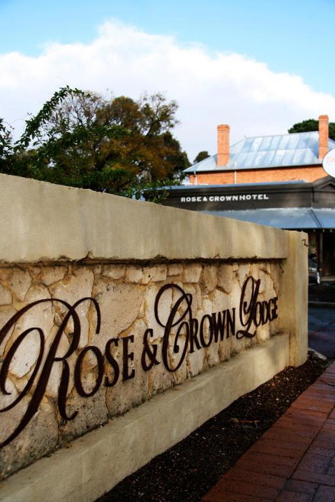 Rose & Crown Hotel - Australia Accommodation 3