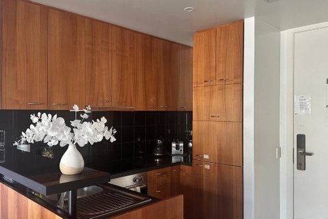 Royal Garden Residence - Australia Accommodation 2