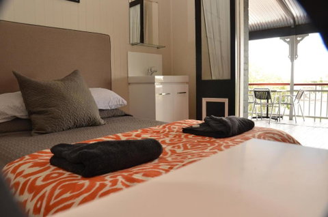 Royal Gatton Hotel - Australia Accommodation 2