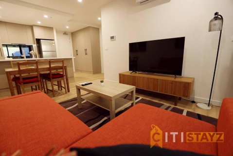 Ruby Red, 1Bd 1Bth Apt - Woden CBD - Australia Accommodation 3