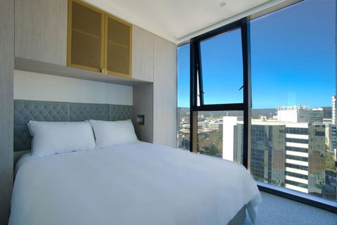 Rundle Retreat - 2BR Apartment With Stunning Views - Australia Accommodation 1