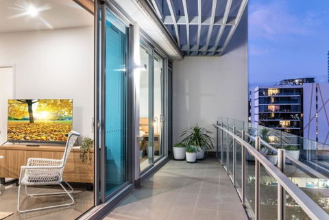 Russell St. Retreat Near Brisbane Convention Centre - Australia Accommodation 2