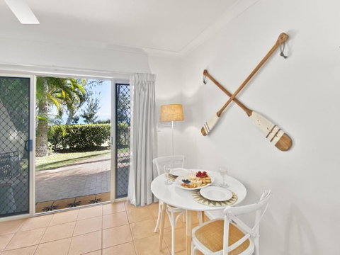 Sails On Horseshoe Apartment 5 - Australia Accommodation 3