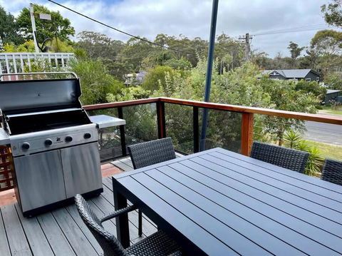 Sails To Sea - 4 Bedroom Pet Friendly Private Pool - Australia Accommodation 3