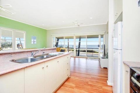 Salt - Aldinga Beach - C21 SouthCoast Holidays - Australia Accommodation 3