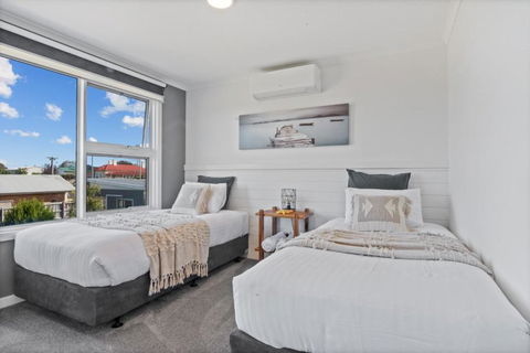 SALTAIR Beach House Right In Town - Australia Accommodation 2