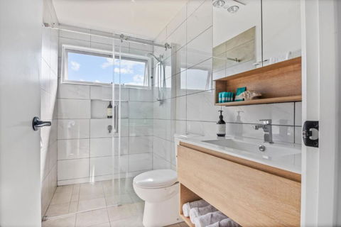 SALTAIR Beach House Right In Town - Australia Accommodation 3
