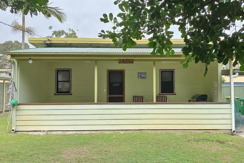 SALTYS AMITY POINT - Australia Accommodation 0