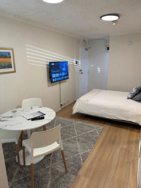 Sam The Central Studio - Australia Accommodation 1