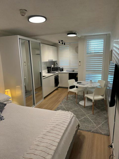 Sam The Central Studio - Australia Accommodation 0
